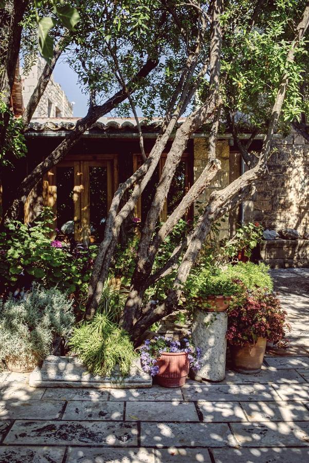 Nikolaou Art Residence Aegina Exterior foto